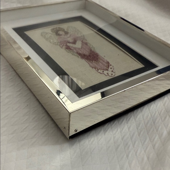 Elegant Needepoint Framed Angel Cross-Stitch Art in Silver and Pink. - Picture 3 of 11